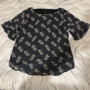 ANN TAYLOR floral blouse flutter sleeves size XSP